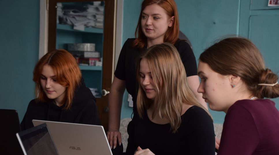 Анна Лесных с юнкорами